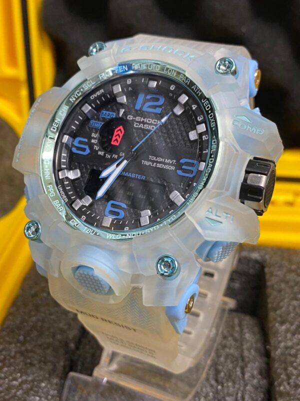 Relógio masculino G-shock Mudmaster Transparente Azul Claro a prova dagua