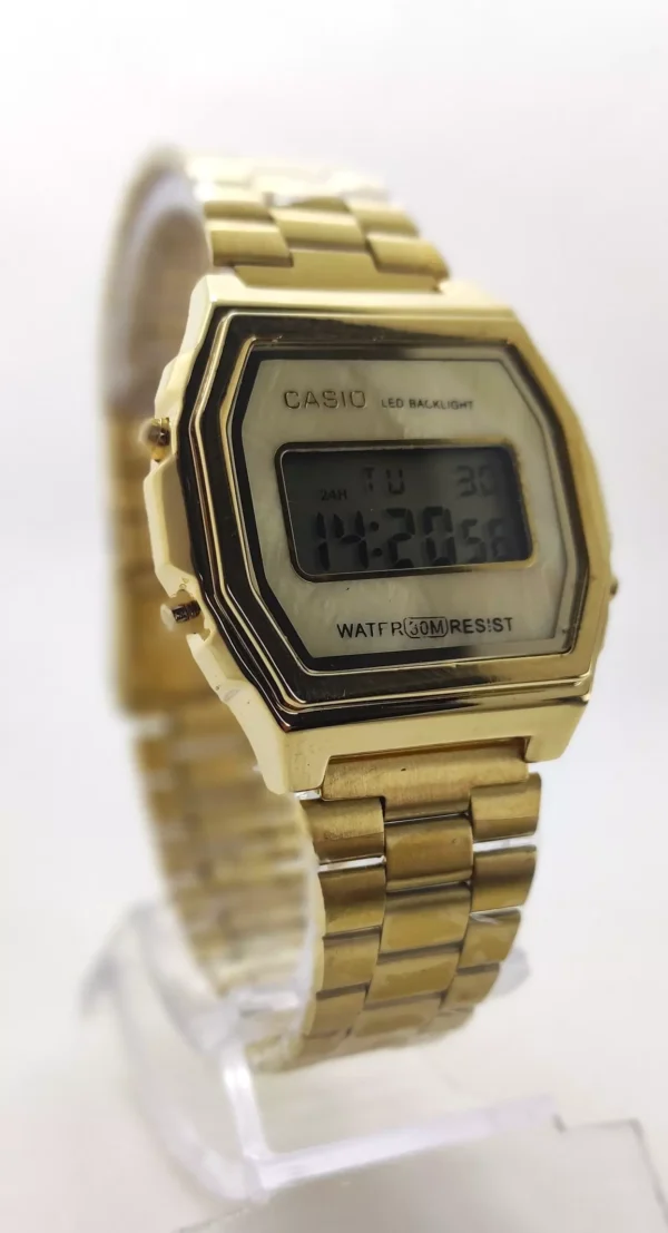 Relógio Casio Vintage global dourado feminino a prova dagua - Image 4